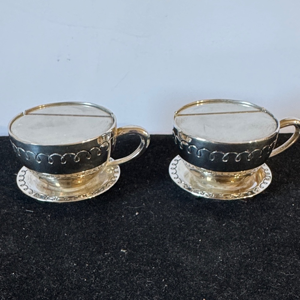 Godinger Teacup Photo Holders - A Pair of Elegant Prisms Display Memories